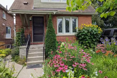 Image de Cozy retreat home in Guelph. Pet-friendly!