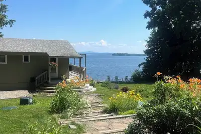 Image de Charming 3-bedroom cottage in beautiful North Hero, Vermont with WiFi