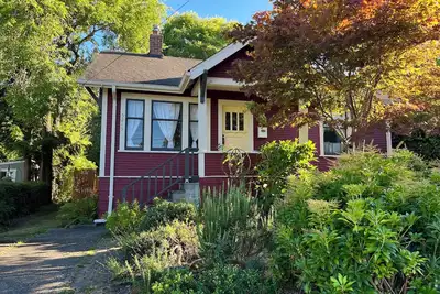 Image de Charming 2-bedroom bungalow in Seward Park