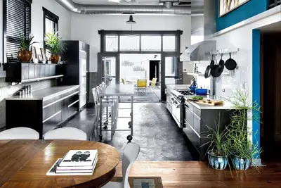 Modern Urban Loft in Rino