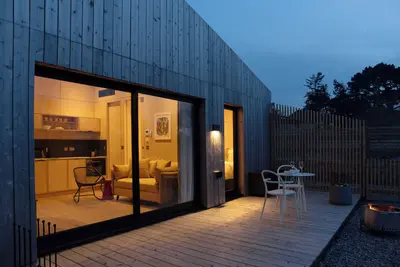 Image de One-bed, luxury eco-home with stunning views