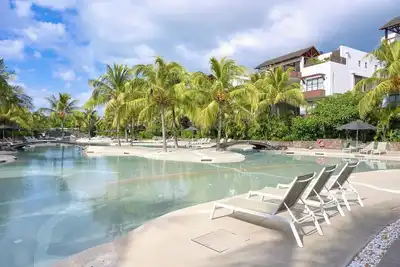 Image de Penthouse Blue Horizon, 5 min plage de Mont Choisy