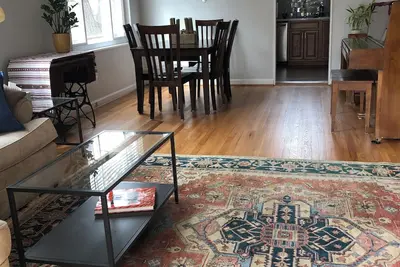 Image de Comfortable home in Alexandria, walkable to Old Town / Metro, close to Dc