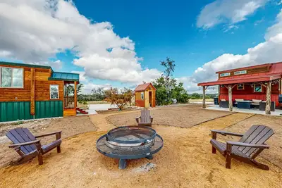 Image de Serene cabins with full kitchens, Ac + free wifi