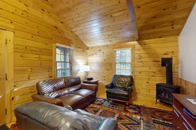 Image de Create memories in this dog-friendly cabin w/fireplace, Ac & near hiking