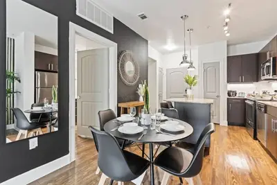 Image de Lux 1b w Pool Near Toyota Hq, The Star, Legacy Wes