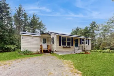 Image de Rustic, peaceful dog friendly home with grill, Wifi and nature all around