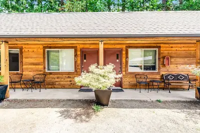 Image de Fantastic dog-friendly retreat with 8 suites, fast WiFi & lush grounds