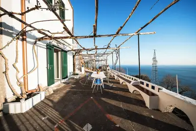 Image de Villa just minutes from the magnificent landscapes of the Amalfi Coast