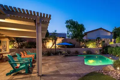 Image de Coachella Chill Mt: 4br/4King Adj Beds, Arcade, Free Heated Pool, Patio Tv, Office