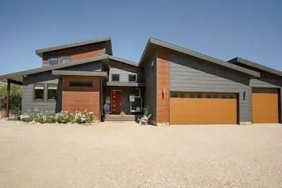 Image de Zen Mountain Home, 4 Bedrooms, 3. 5 bath, Hot Tub, Pet Friendly