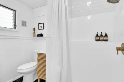 Image de Naci Nest - Charming 2 bedroom plus loft Lake View home at Lake Nacimiento