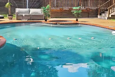 Image de Country  Ridge Estate Where Country meets Elegance \nSpacious 6-bed 3 halfbath