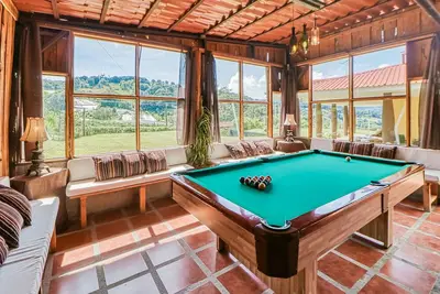 Image de Dog-Friendly, Secluded Getaway W/ Game Room, Stunning Terrace & WiFi