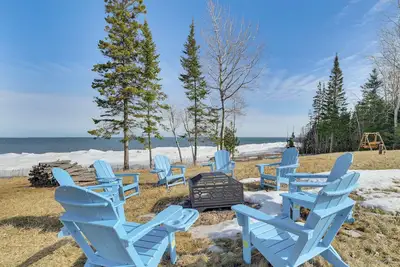 Image de Lakefront Home w/ Yard & Views in Cheboygan!