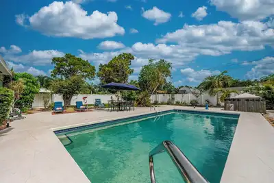 Image de 9 Mi to Coquina Beach: Home w/ Pool & Bbq