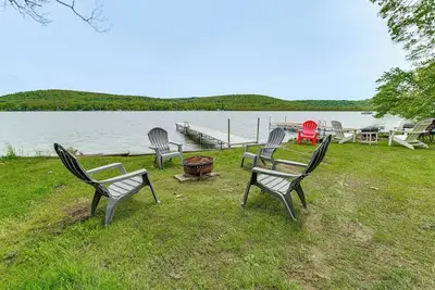 Image de Lakefront Home w/ Private Dock in Alpine!