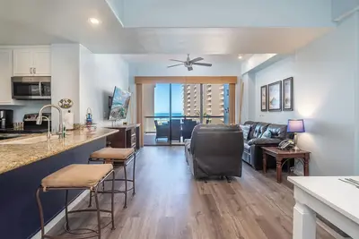 Image de Las Palomas Phase I Topaz 206 OceanView 1br 1ba Unit.