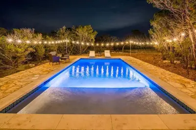 Image de Hill Country Hideaway-Heated Pool+Hot Tub-Serenity