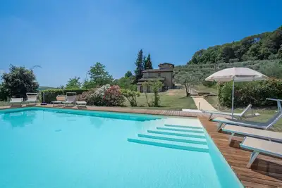 Image de Agréable appartement dans une maison de vacances avec climatisation, piscine, Wifi, Tv
