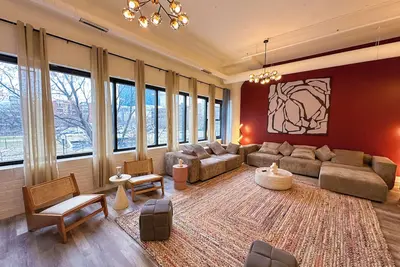 Image de McCormick 6b/3Ba Luxury Suite for groups/12 guests