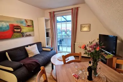 Image de Apartment on the 1st floor near the beach with covered balcony for up to 4 people.