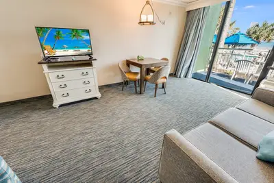 Direct Oceanfront at Coral Beach, Nice, Heated Pools