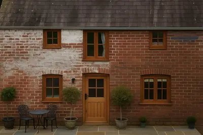 Image de New Luxurious country cottage with patio garden and outdoor bath