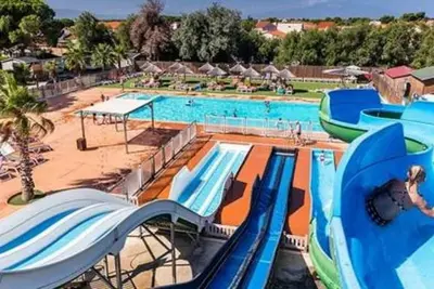 Image de Mobil Home 2 chambre 4 à 6 personne en camping 4 étoiles près de la plage