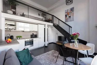 Image de Comfortable loft with balcony