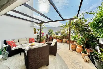 Image de Arco Iris Townhouse within a short walk to Puente Romano luxury complex and the beach promenade   EaW Homes