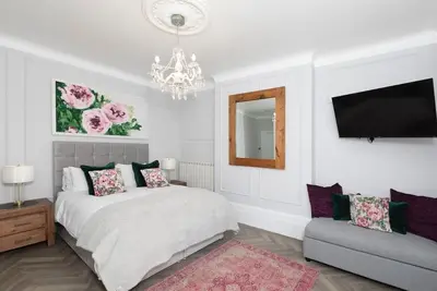 Image de Appartement-Vue sur la baie-Salle de bain privée-de Luxe-Eden - Beach Studio