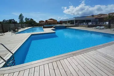 Image de Lecci, A 2 km de la plage de St Cyprien, Apt pour 4 dans résidence avec piscines