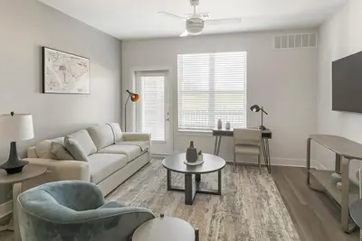 Image de Landing | Modern 2bd, Courtyard, Gym