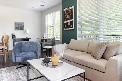 Image de Landing | Stylish 2bd, Pool, Game Room