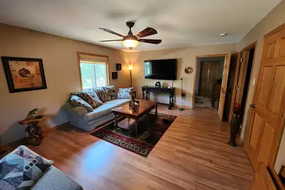 Image de Quiet in the country 4-bedroom upper level house in lovely Kalkaska with WiFi