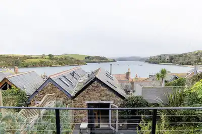 Image de Hidden Treasure - Estuary View, Stylish, Garden