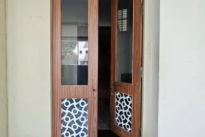 Image de Cozy 2-bedroom apartment with Ac, Furnished Living space & Fully Equipped Kitchen