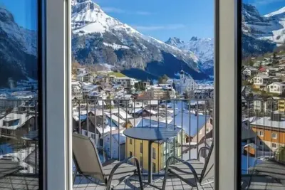 Image de Four Bedroom Apartment With Mountain View