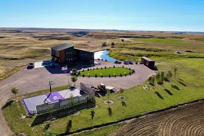 Image de Luxury Resort living in tranquil Country setting. . .