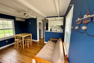 Image de Eden Village Cottage 6 in Bar Harbor, minutes to Acadia & Downtown, Sleeps 6.