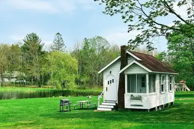 Image de Cozy Cottage Minutes from Acadia National Park & Downtown Bar Harbor - Sleeps 6.