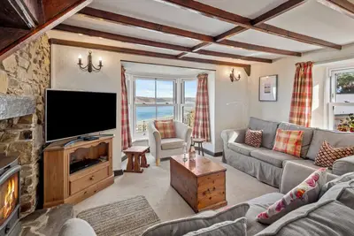 Image de Hill Cottage - Breathtaking Sea Views, Parking