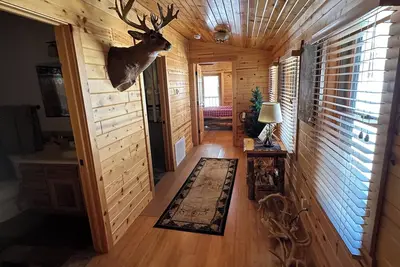 Image de Cozy 3-bedroom cabin in tranquil Gillett with WiFi, Ac