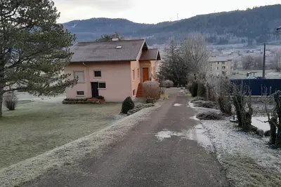 Image de Appartement dans maison au calme entre lacs et sapins
