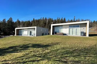 Image de Luxury Oceanfront Cottage 2