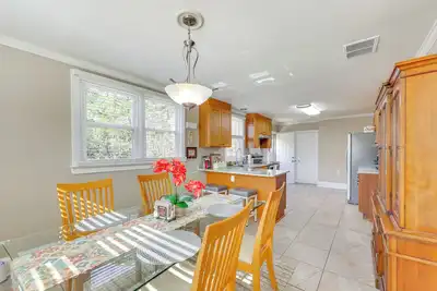 Image de 14 Mi to Raleigh: Charming Family Home!