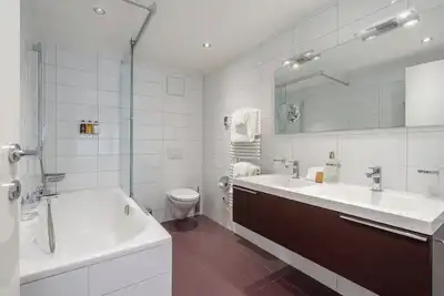 Image de Montreux Lake View Apartments & Spa One-Bedroom C2. 4 #2