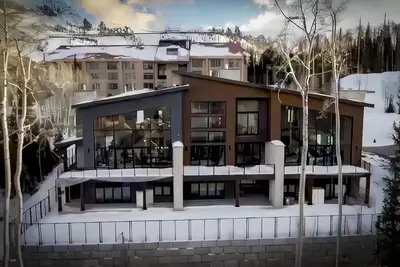 Image de Luxury Mountain Escape- Ski-in/Ski-out 6br/ 5. 5 Bath, Hot Tub, Sauna & Fireplace