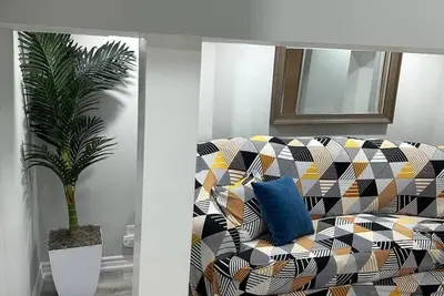 Image de Cozy Furnished 2br basement!